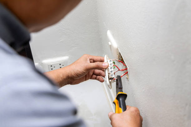 Best Affordable Emergency Electrician  in Lakeview, OR